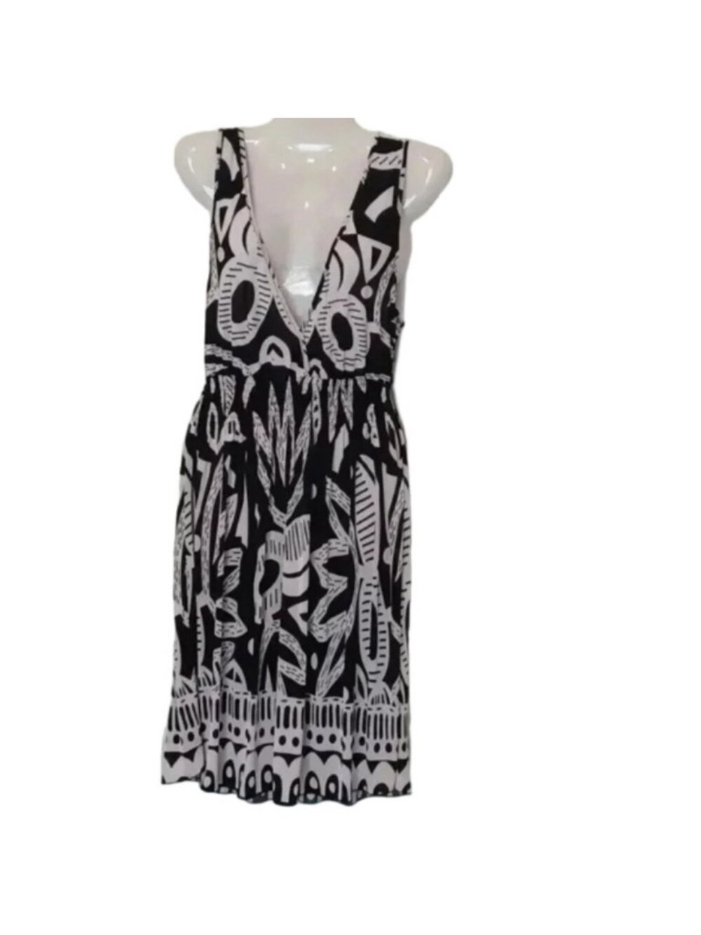 - Summer dress with a low neckline Women's Size Small